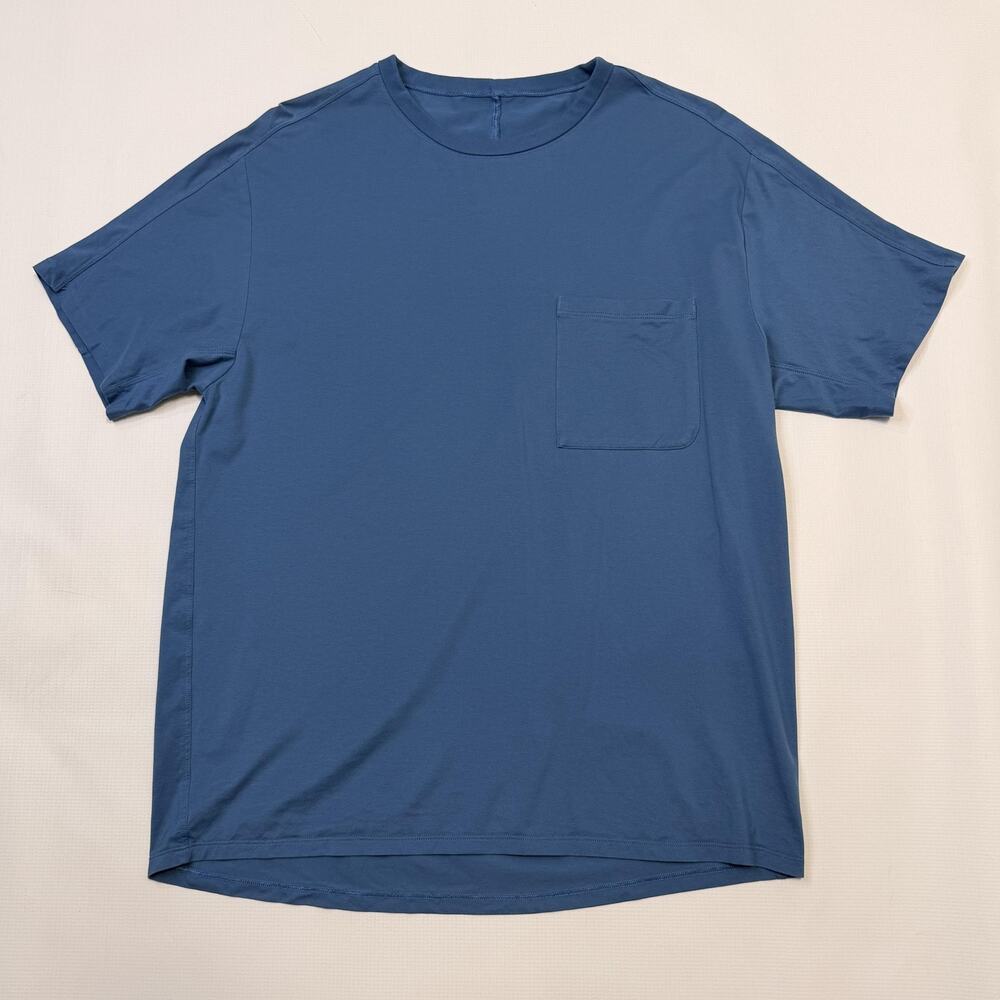 Lululemon Shirt Mens XL Blue Short Sleeve Pocket Crewneck Logo Tee Lightweight